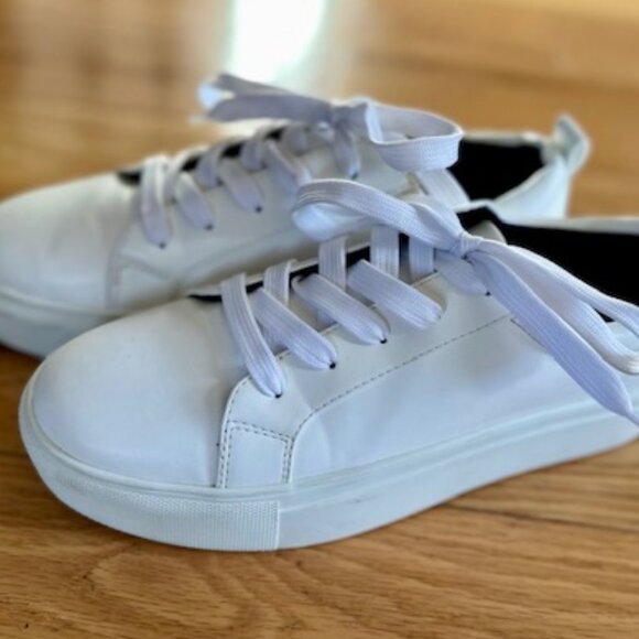 LuLu's Casual White Lace Up Platform Sneakers Size 7.5 - Picture 2 of 8
